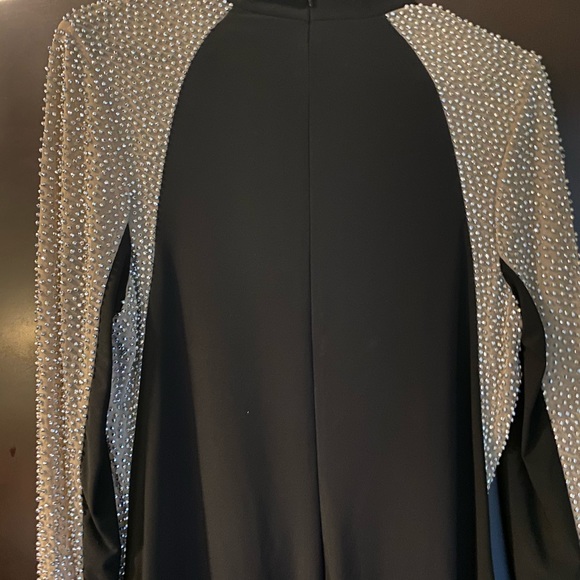 Dress - Picture 6 of 7